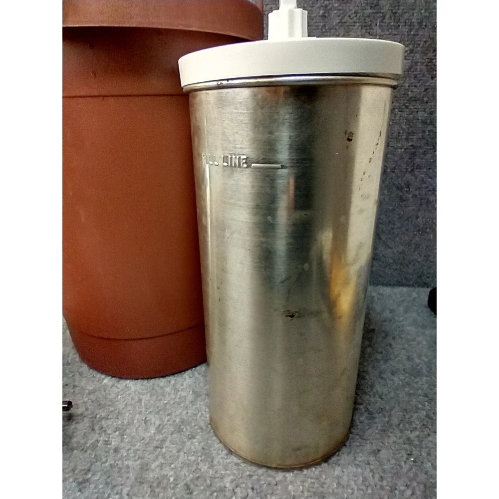 Richmond Cedar Works Model 71 Electric Ice Cream Freezer 4 Quart Vintage Brown